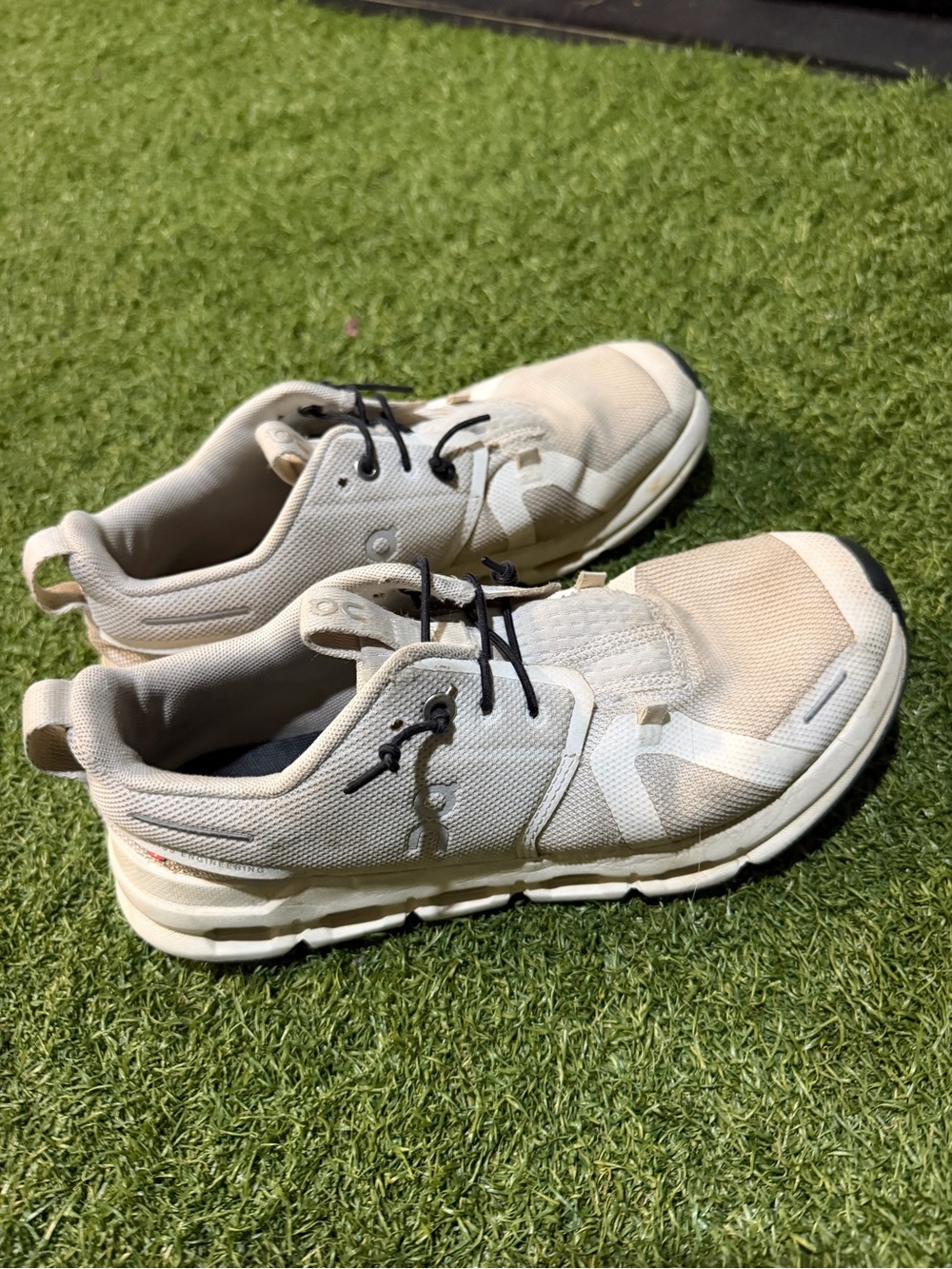 Light Beige/White On Cloud Athletic Sneakers with Black Laces